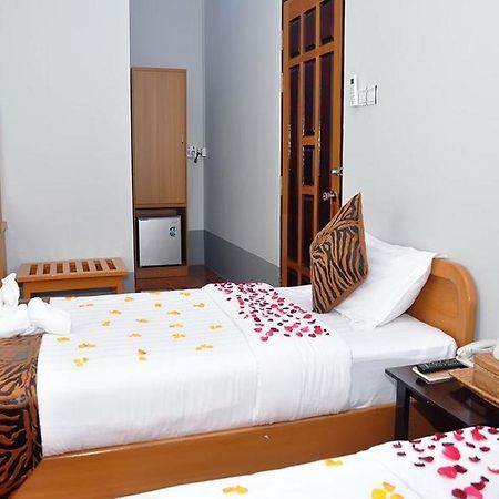 Royal Tulip Hotel مانديلاي المظهر الخارجي الصورة