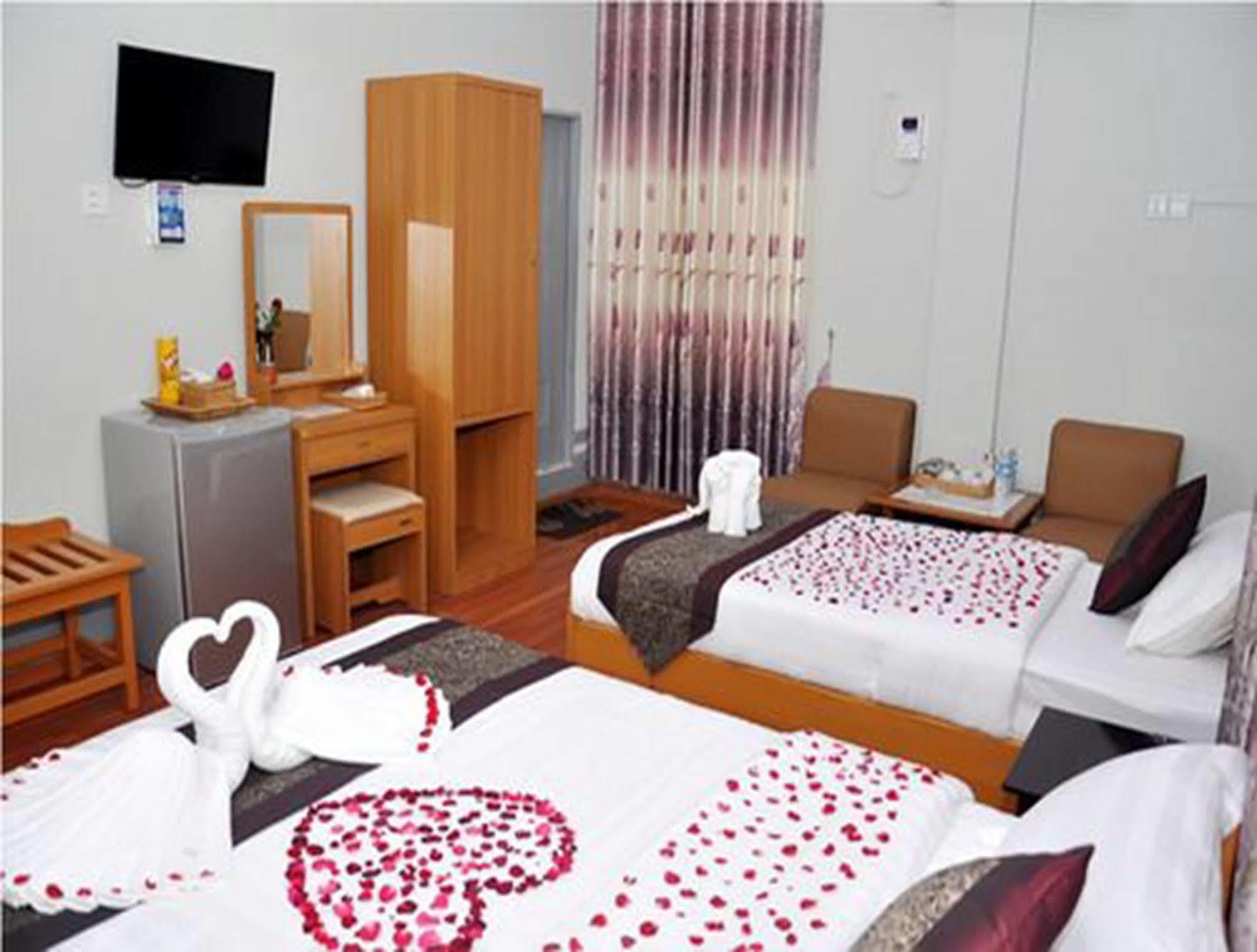 Royal Tulip Hotel مانديلاي المظهر الخارجي الصورة