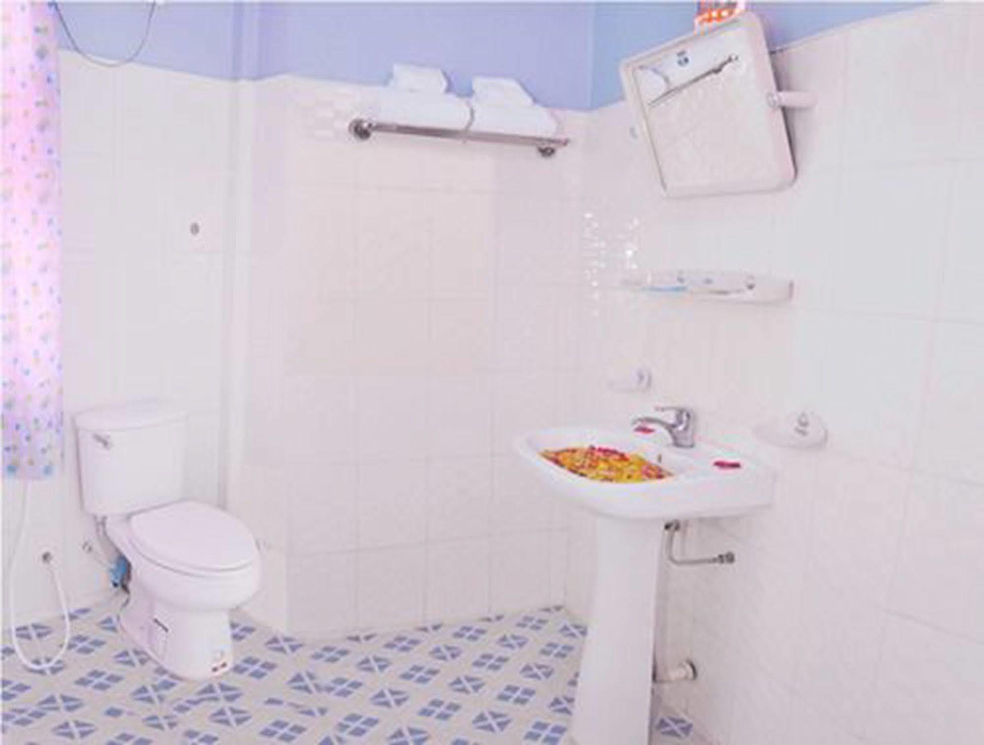 Royal Tulip Hotel مانديلاي المظهر الخارجي الصورة