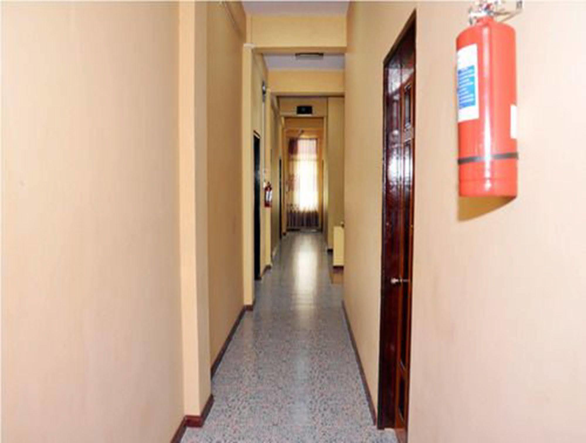 Royal Tulip Hotel مانديلاي المظهر الخارجي الصورة